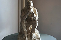 Работа скульптора Дмитрия Жилова, Фигура сидящего Льва Толстого